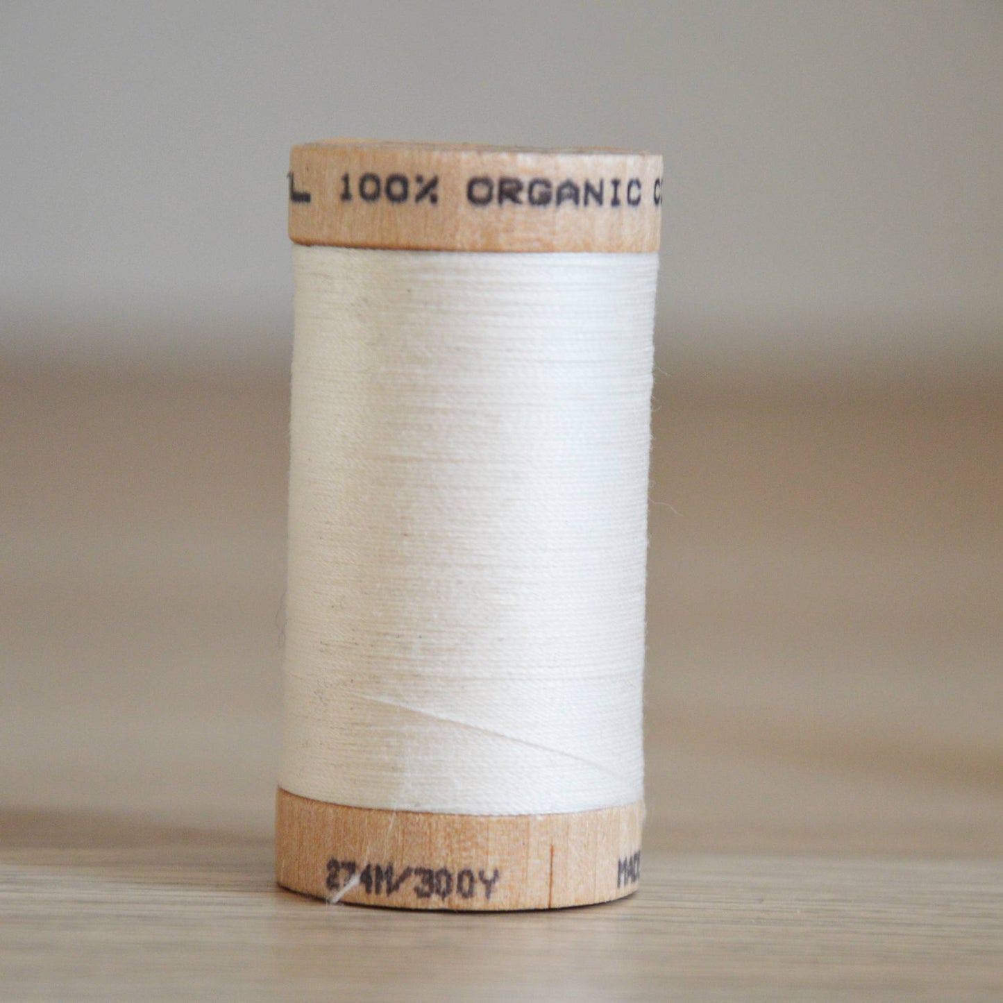 Bio-Baumwolle Nähgarn 274 m (GOTS) | 4801 cremeweiß